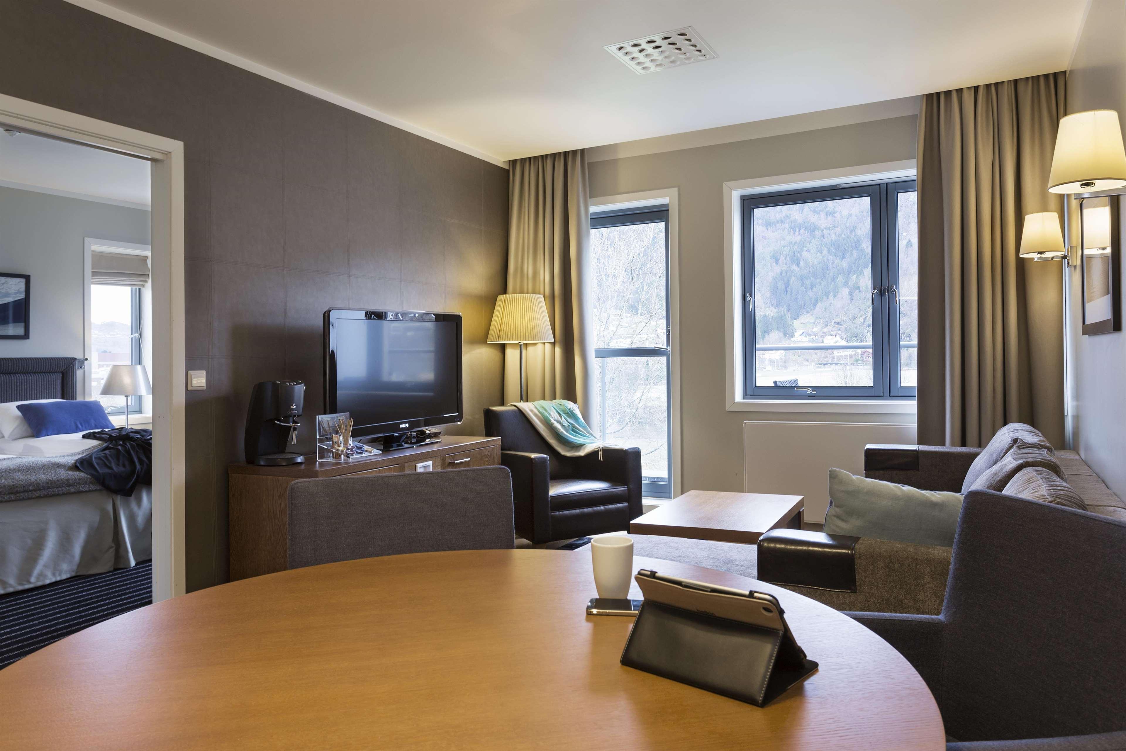 สแกนดิก ซุนน์ฟยูร์ด โฮเต็ล แอนด์ สปา Hotel ฟอร์เดอ ภายนอก รูปภาพ